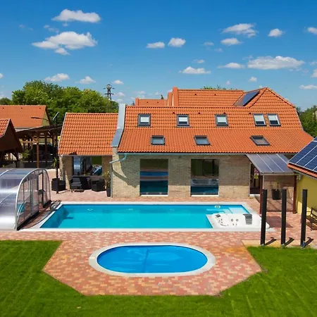 Ponty-lak Panzio * Dávod